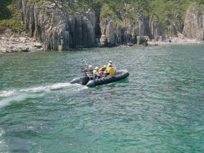 �l�������D�̃S���{�[�g�ŗA�����Ă���ʐ^