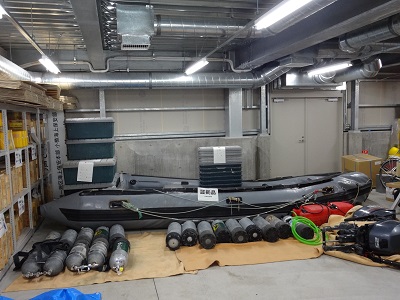 �������ꂽ�S���{�[�g�y�ѐ������@��