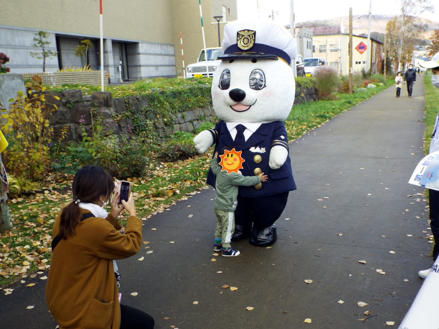 �q���ɑ�l�C�̂��݂܂邭��̏�