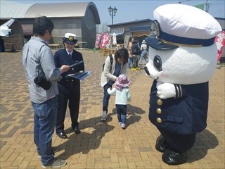 �O�b�Y��I���W�i�����[�t���b�g��z�z