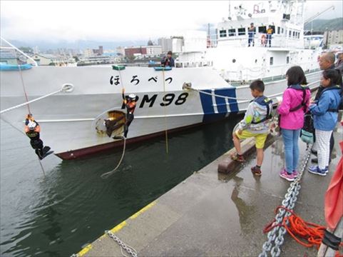 �����m�̌P�������w���邱�ǂ��L�ҁ@