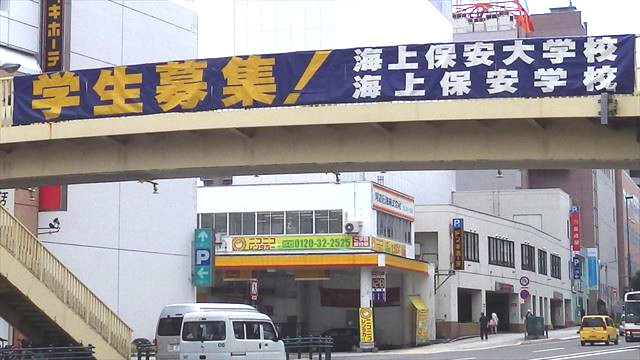 �������傫�߂��Đ���A�����������āA�Ȃ�Ƃ��ݒu����