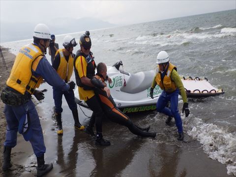 �~�����ꍻ�l�ɉ^�΂ꂽ�V�j��