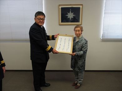 ���c���񂩂珬�M������