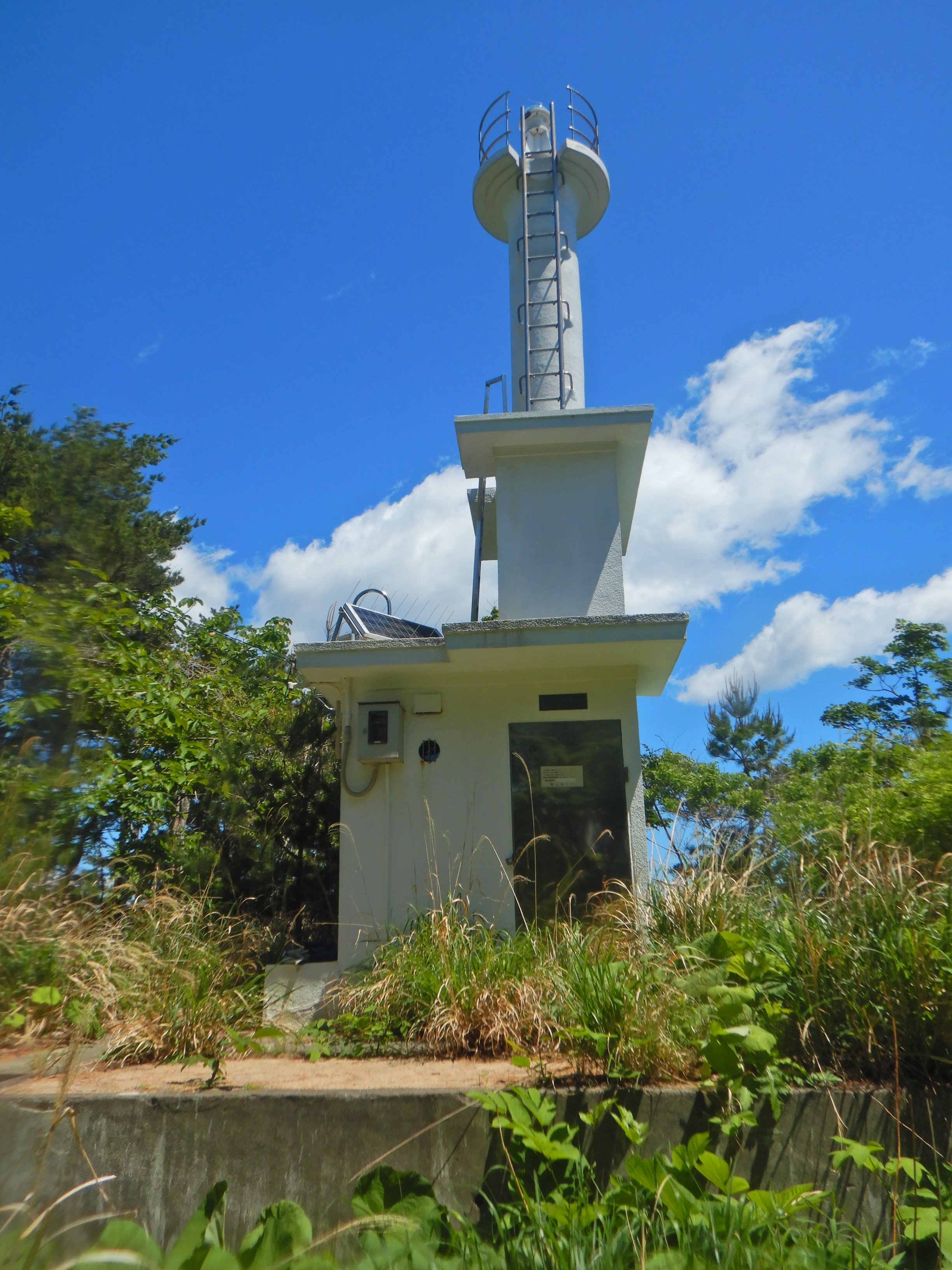 閉伊埼灯台画像