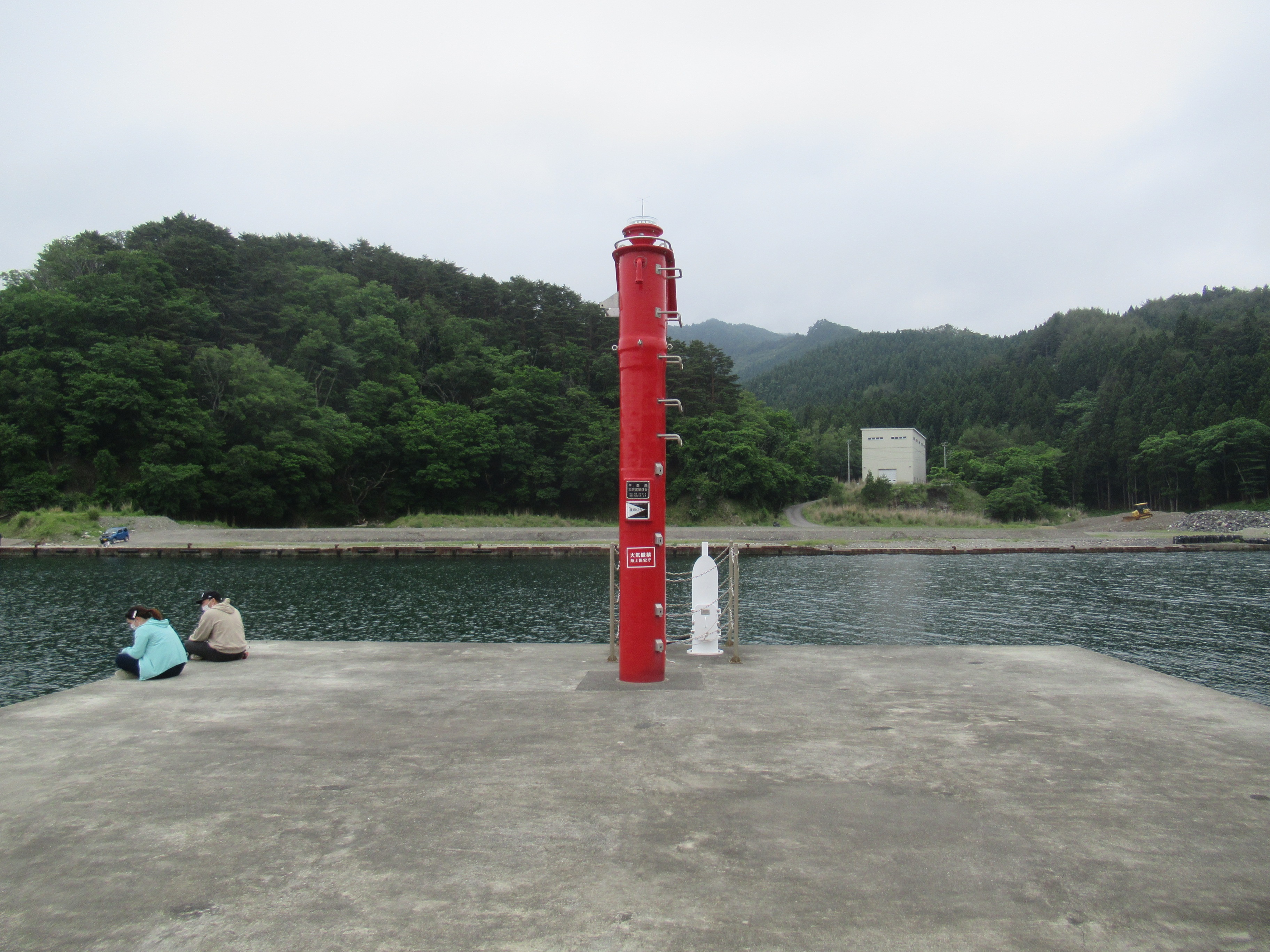 平田港北防波堤灯台画像