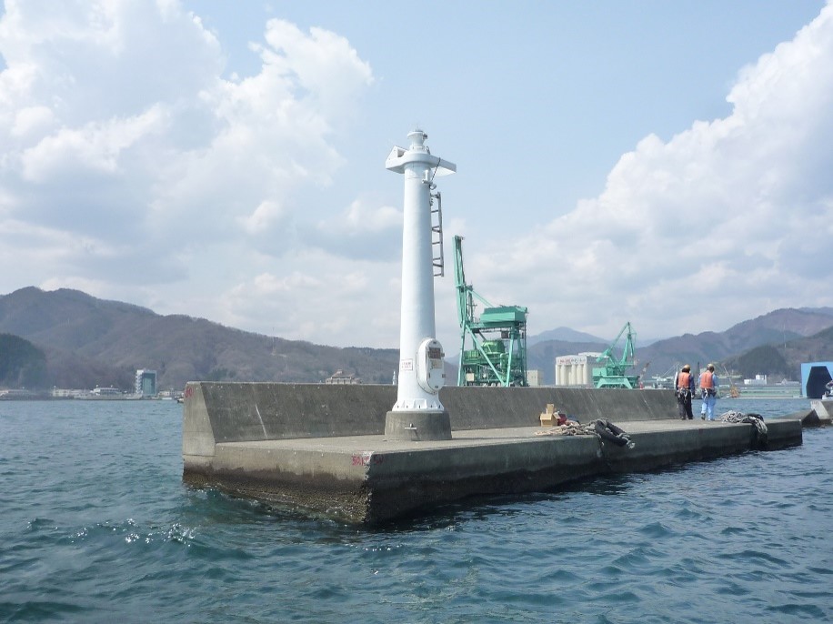 釜石港北防波堤灯台画像