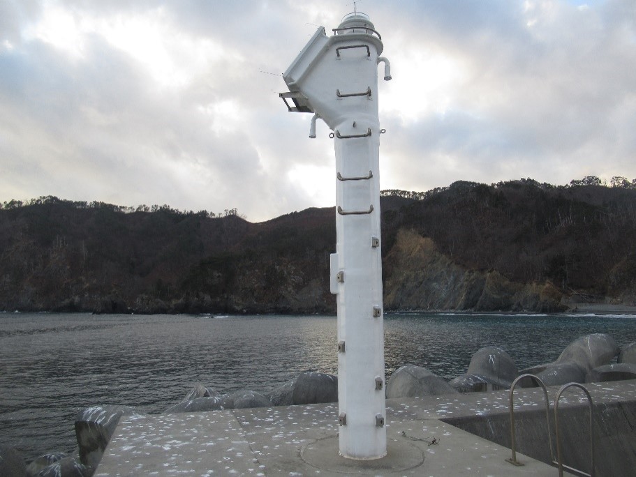 小谷鳥港北防波堤灯台画像