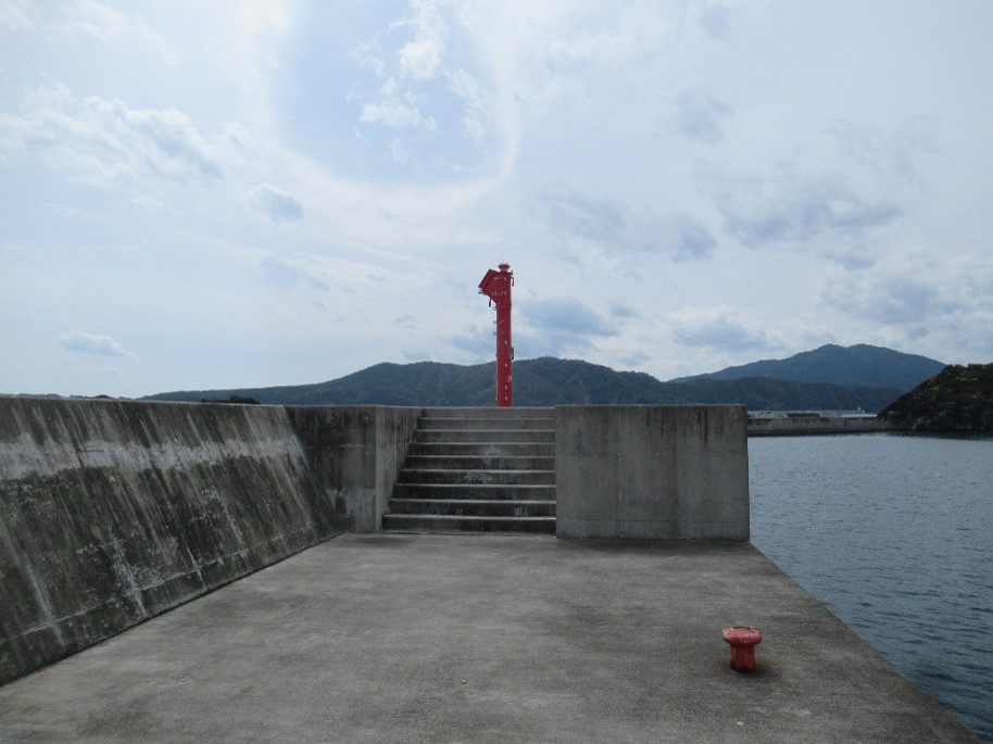大船渡港長崎東防波堤灯台画像