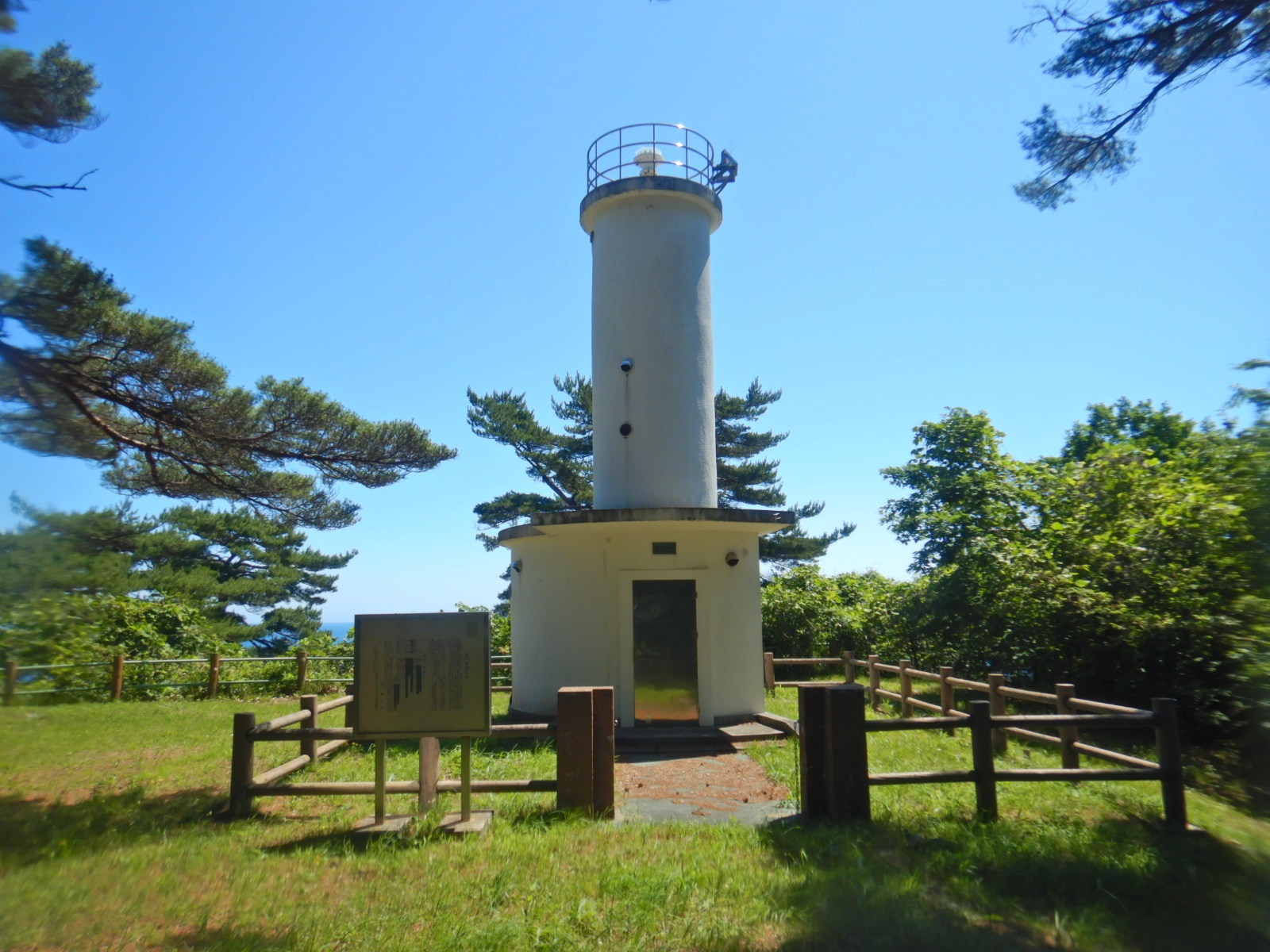 陸中真埼灯台画像