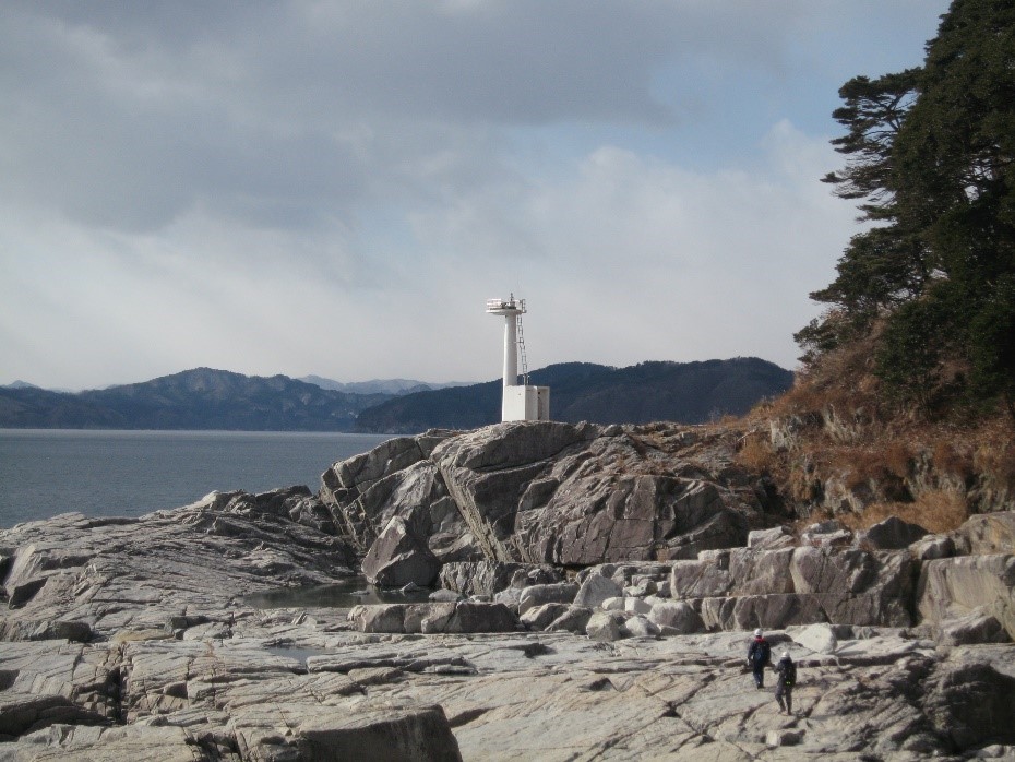 陸中大島灯台画像