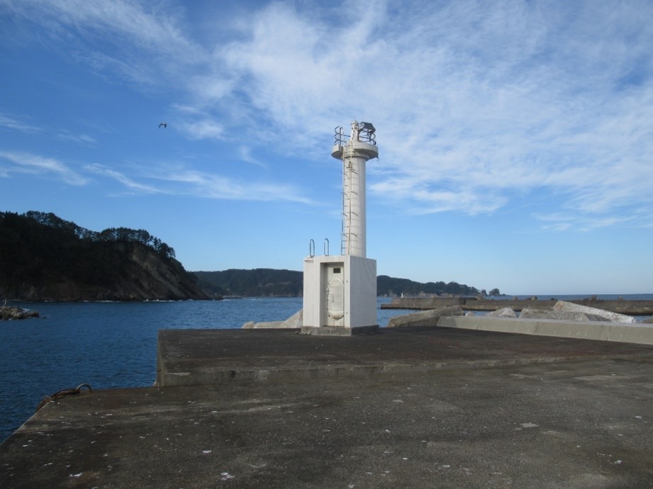 島ノ越港東防波堤灯台画像
