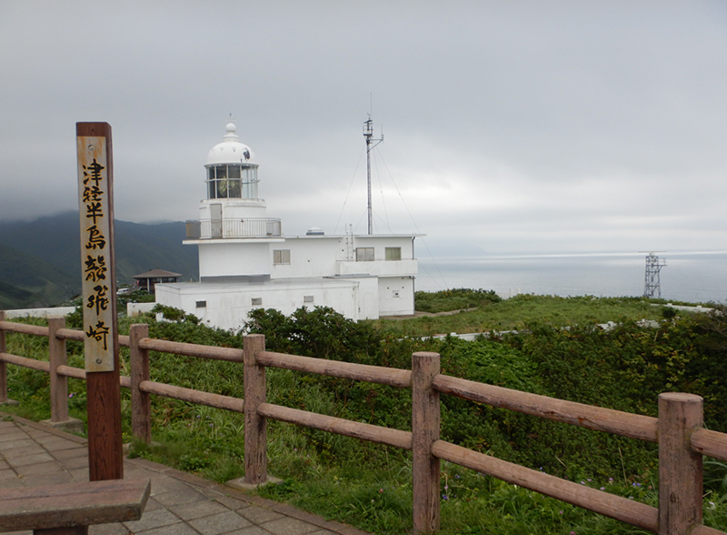 龍飛埼灯台画像