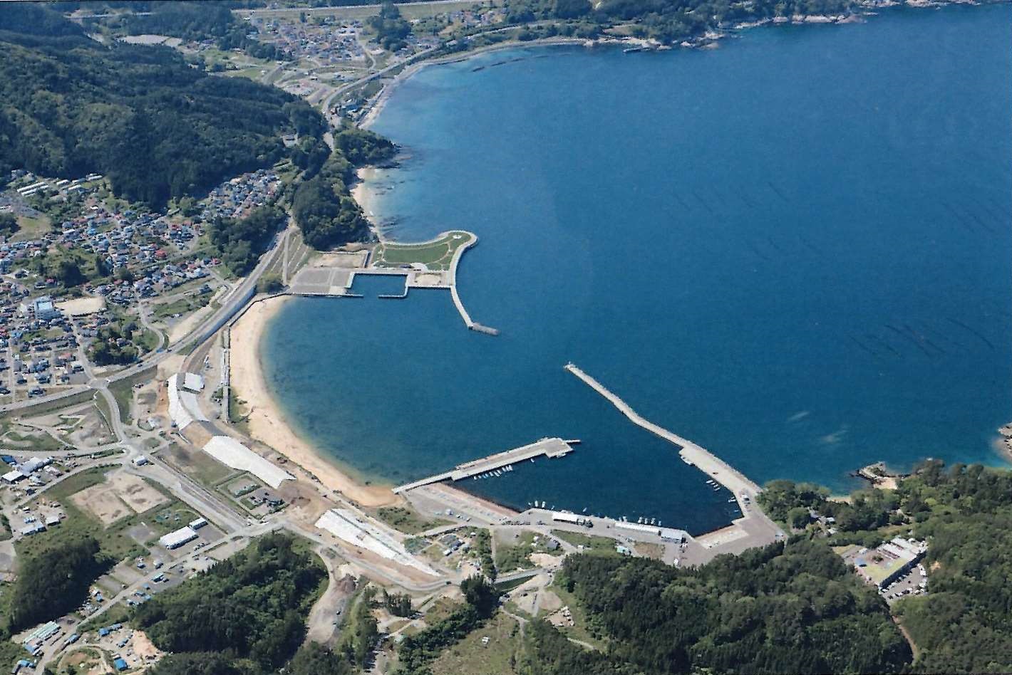 吉里吉里漁港画像