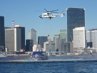 海難救助合同訓練の画像