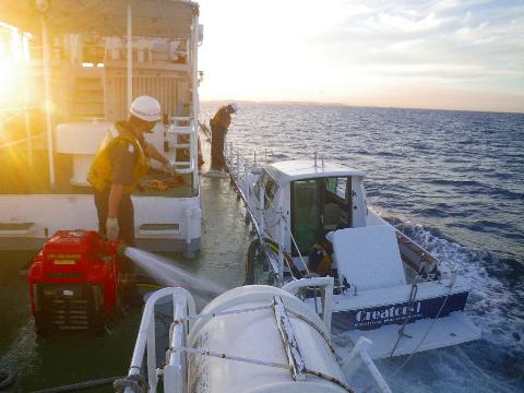 �~������