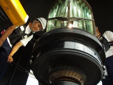 �ω��铔��