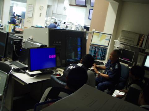 �C���ʃZ���^�[