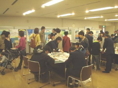 ���͑吷��