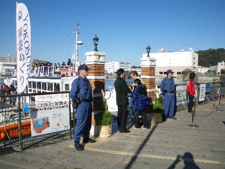 �x���j�[�����ł̌x���Q