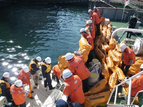 �W������