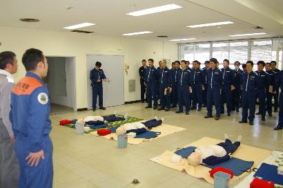 �~�}�~���u�K���̂P