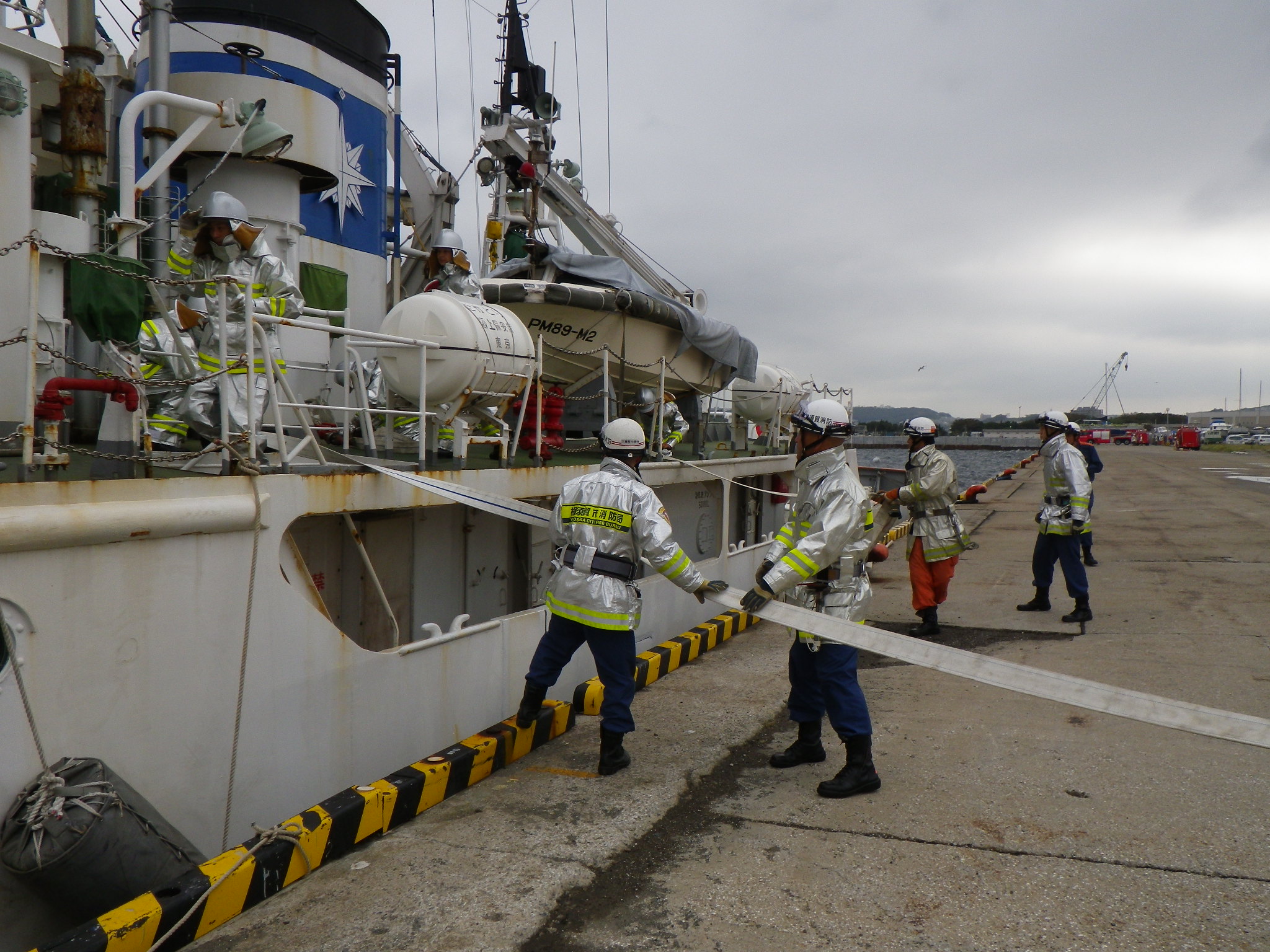 �C�ۃz�[�X�Ə��h�z�[�X��A��