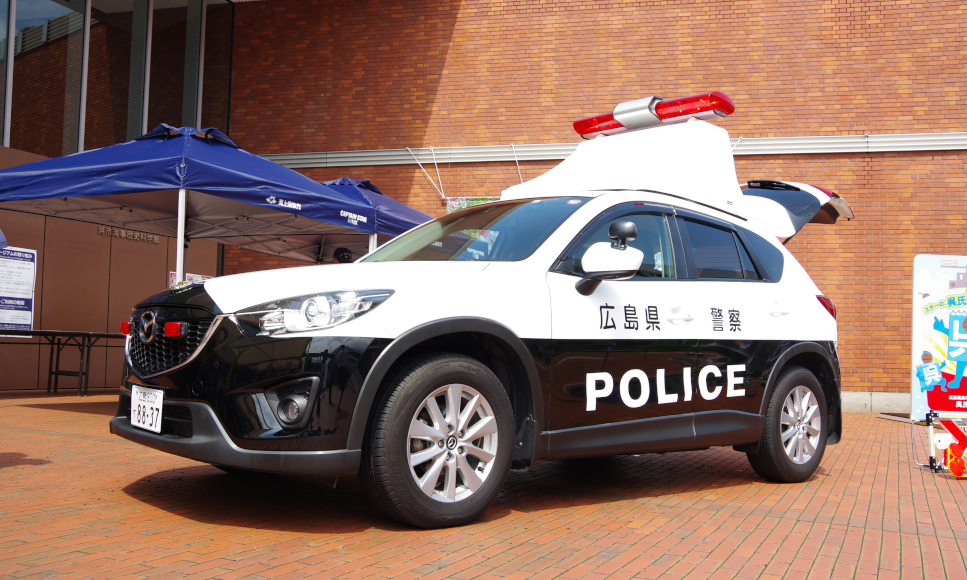 マツダCX-5のパトカーの画像