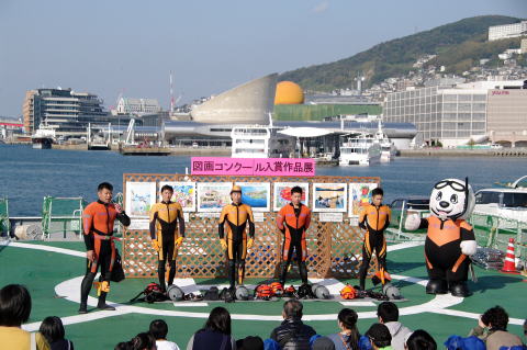 整列する潜水士