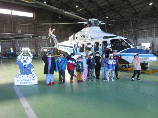 アグスタ139の前での集合写真