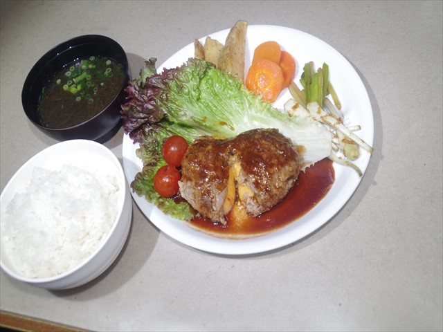 チーズインハンバーグの写真