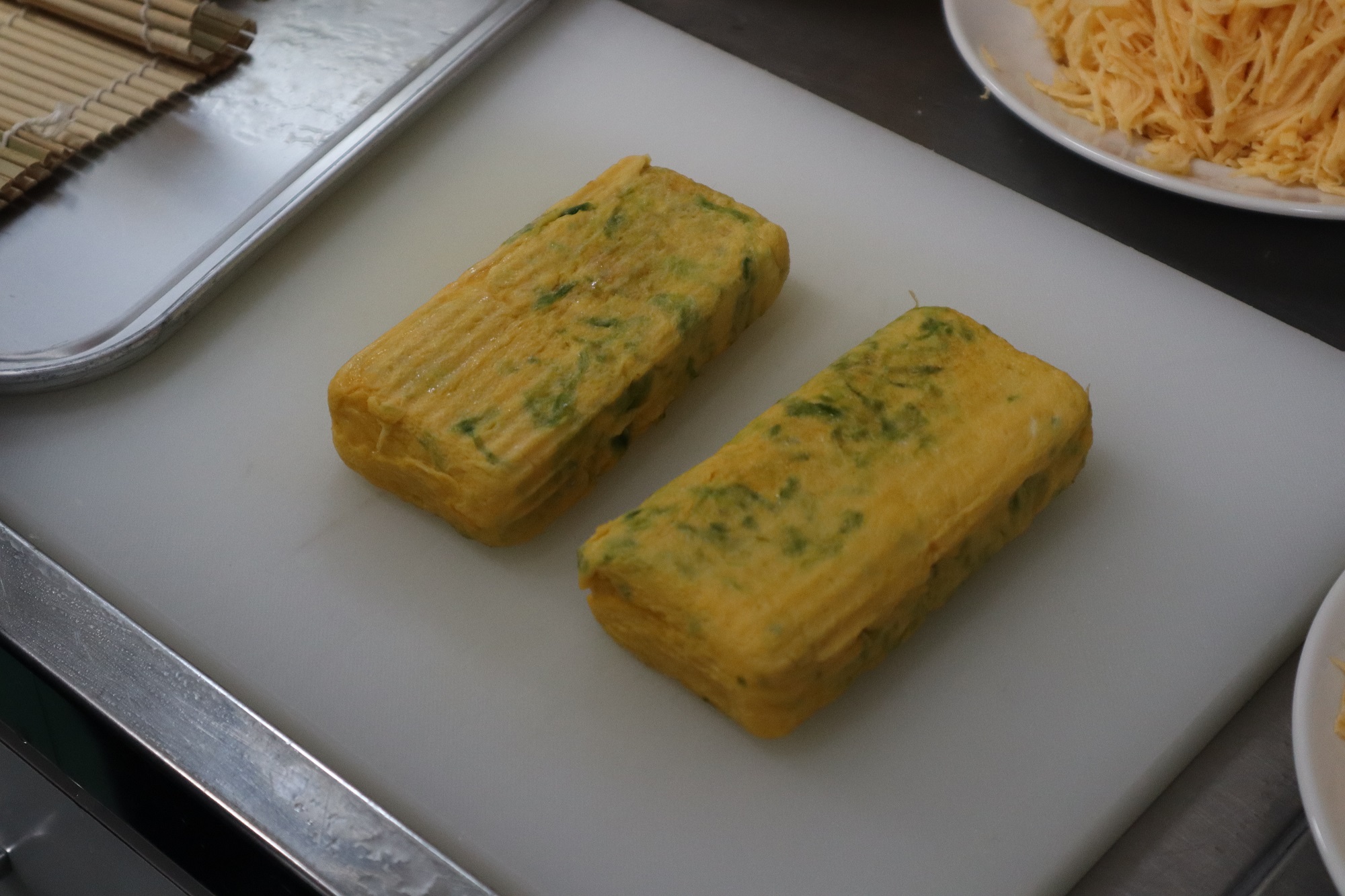 出汁巻き卵をカットした状態