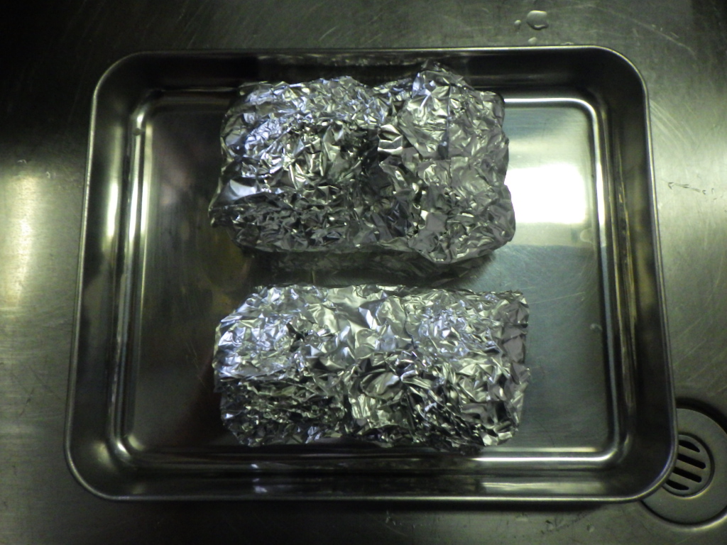 牛肉を包んでいる状況