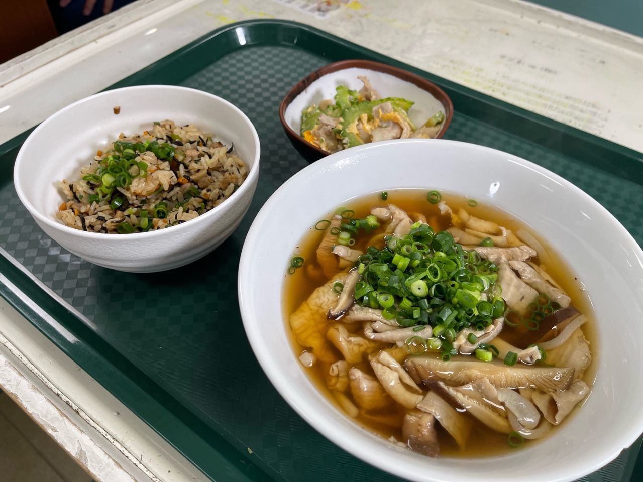 じゅーしー、中身汁、ゴーヤチャンプルーの写真