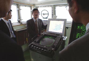 AIS�̎��؎���