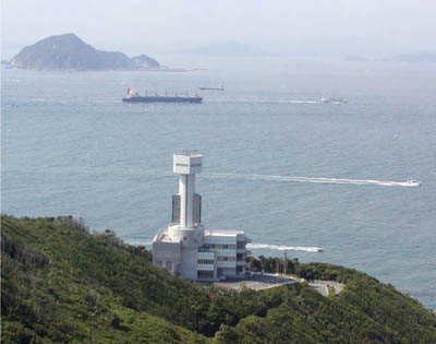 �ɐ��p�C���ʃZ���^�[