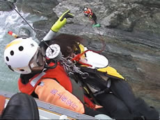 �@���~��m�ɂ��݂�グ�~��