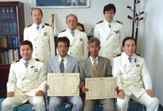 �l���~���̋��͎҂ɑ΂���\��