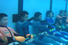 �������C