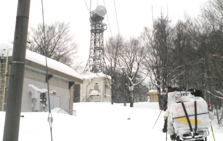 �ʐM�{�ݓ�����ڑO�ɂ����E��