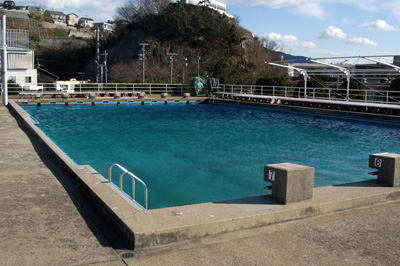 映画「海猿」撮影においても使用された潜水プール