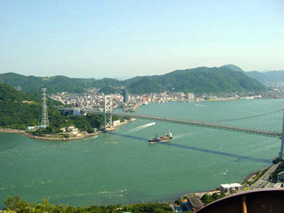 昼間の関門海峡