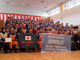 �\�͕]���󌟎��̑S�̏W���ʐ^