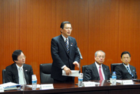 ��񗬏o�Ĕ��h�~�΍􌟓��ψ���