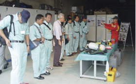 �~���ނ̎�舵���ɂ��Đ������󂯂錤�C��