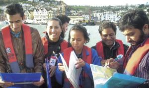 ���ۓI�ȊC�}���Ƃ̈琬�v���W�F�N�g���C