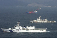 ���؍����{���~���P��