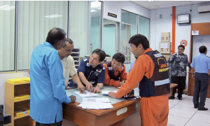 ���n�{�����Ƒō���