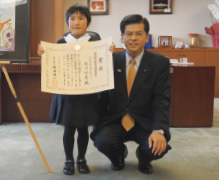 �Έ䍑�y��ʑ�b�ɂ��\��