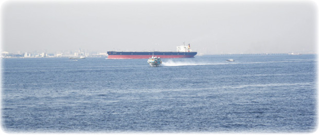 �����p���q�s���鍂���D�Ƌ���^���J�[